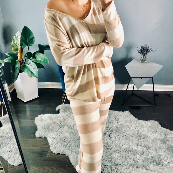 ◾️Ceci Sleep wear set Beige - Picture 3 of 7